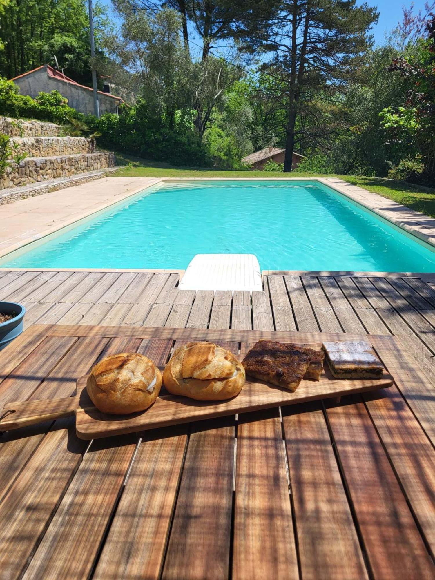 Lou Mas Del Ranc Bed & Breakfast Roquesteron Eksteriør bilde